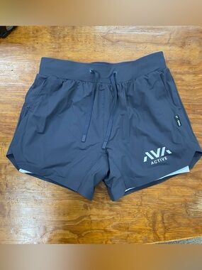 NWT Active Athletic Shorts Glide Tech 5”Liner Shorts Steel Grey S